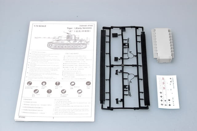 Zdjęcie dodatkowe produktu Tiger I (Early) 1:72 Trumpeter 07242