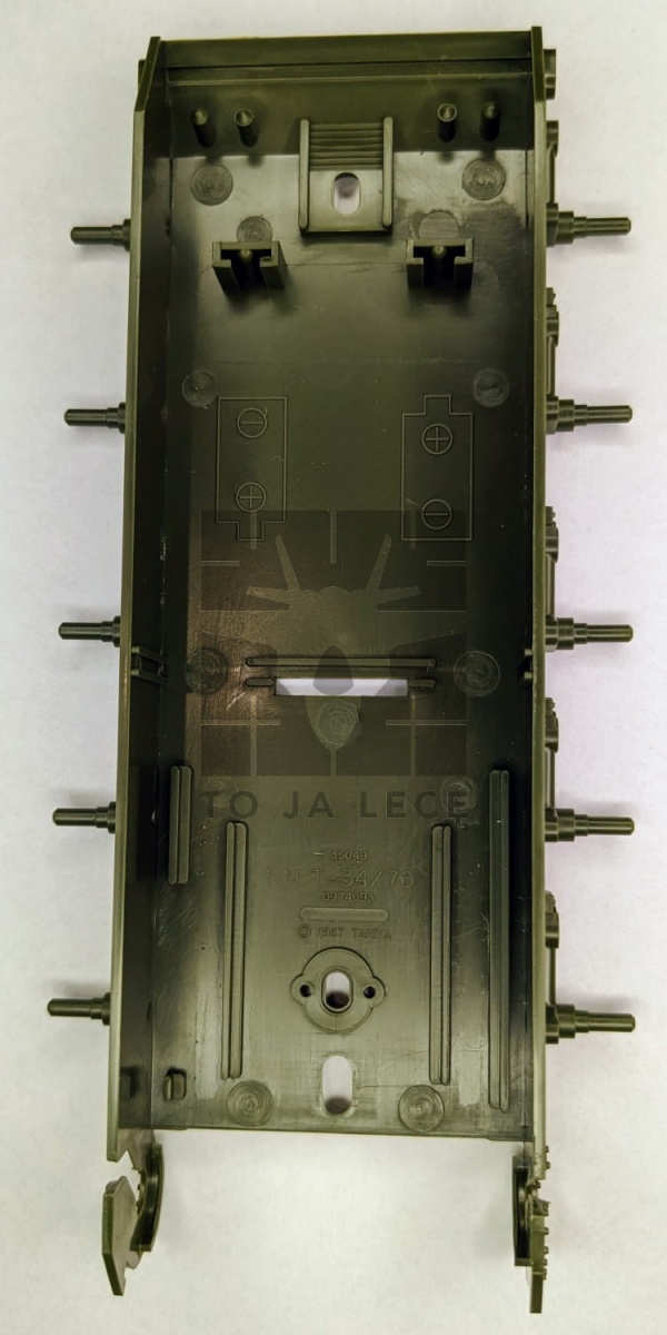 Zdjęcie dodatkowe produktu T34/76 Radziecki czołg 1943 1:35 Tamiya 35059