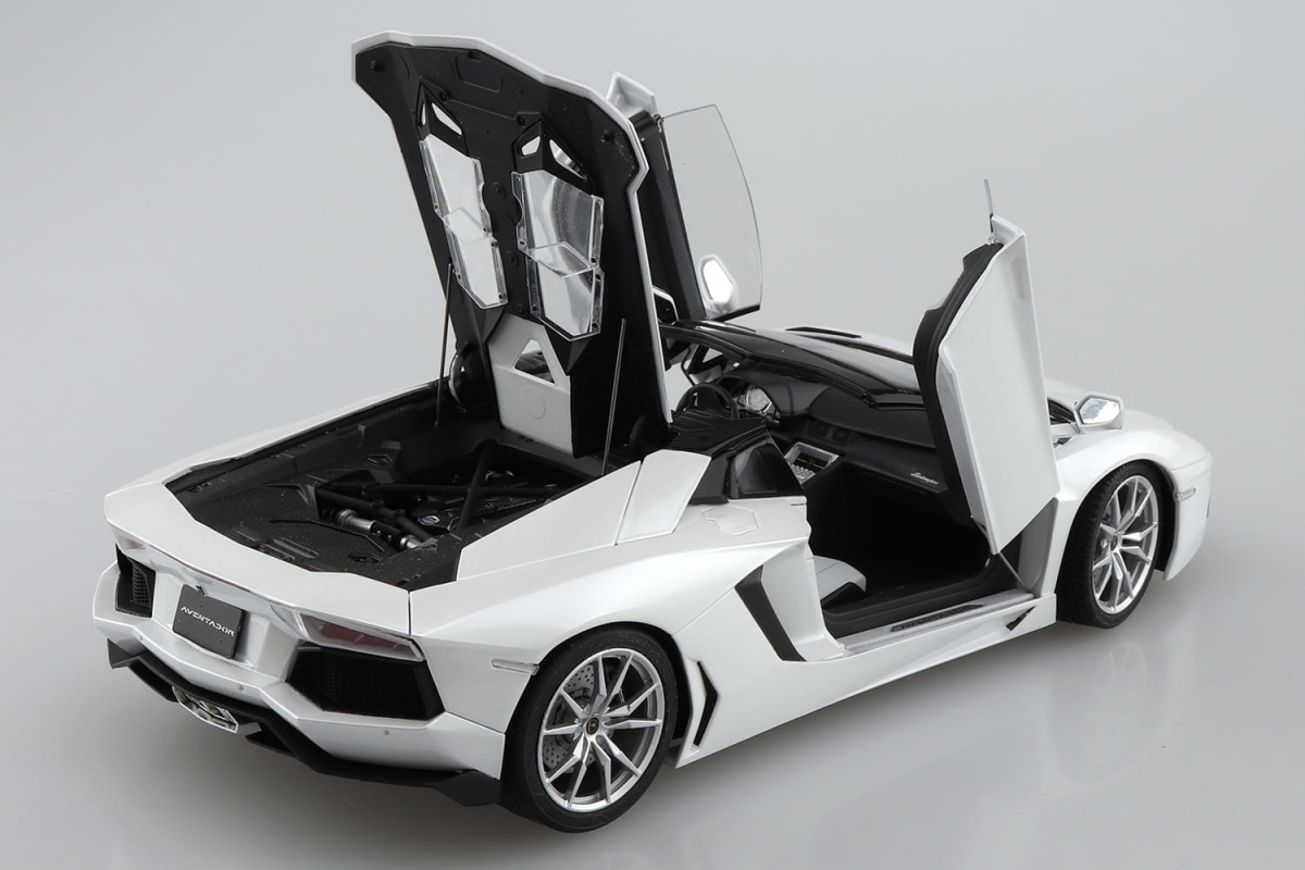 Zdjęcie dodatkowe produktu Lamborghini Aventador Roadster 1:24 Aoshima 058664