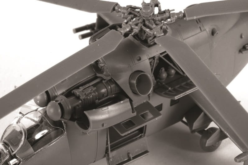 Zdjęcie dodatkowe produktu Mi-24B Hind 1:72 Zvezda 7293