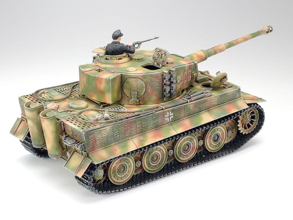 Zdjęcie dodatkowe produktu German Heavy Tank Tiger I (Late Version) 1:35 Tamiya 35146