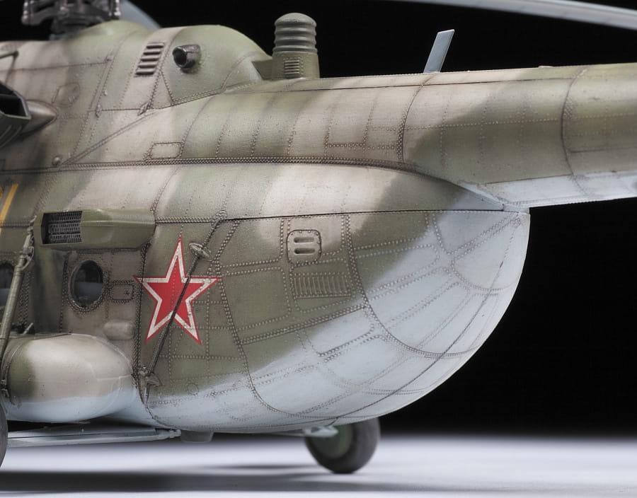 Zdjęcie dodatkowe produktu Mi-8MT Soviet Multipurpose Helicopter 1:48 Zvezda 4828