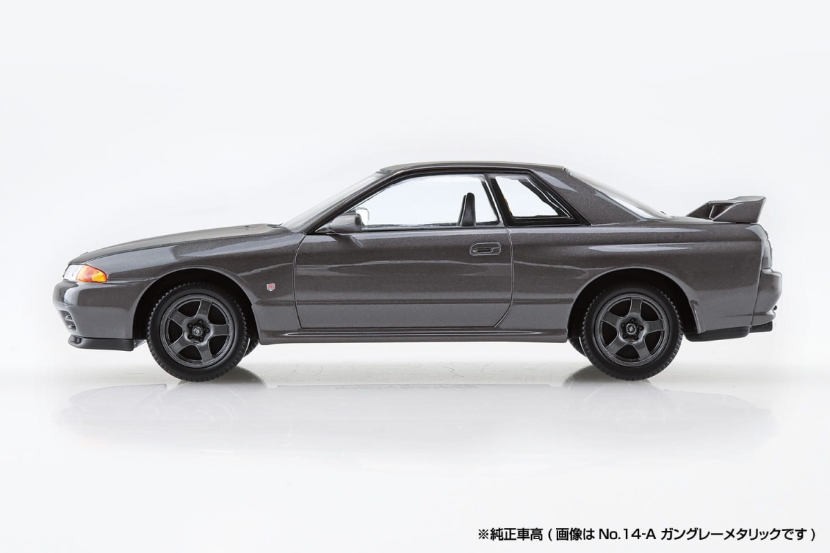 Zdjęcie dodatkowe produktu Nissan Skyline R32 GT-R (Gun-Gray Metallic) SNAP KIT 1:32 Aoshima 063538
