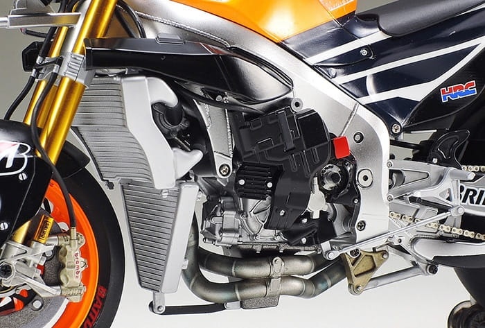 Zdjęcie dodatkowe produktu Honda RC213V Respol '14 1:12 Tamiya 14130