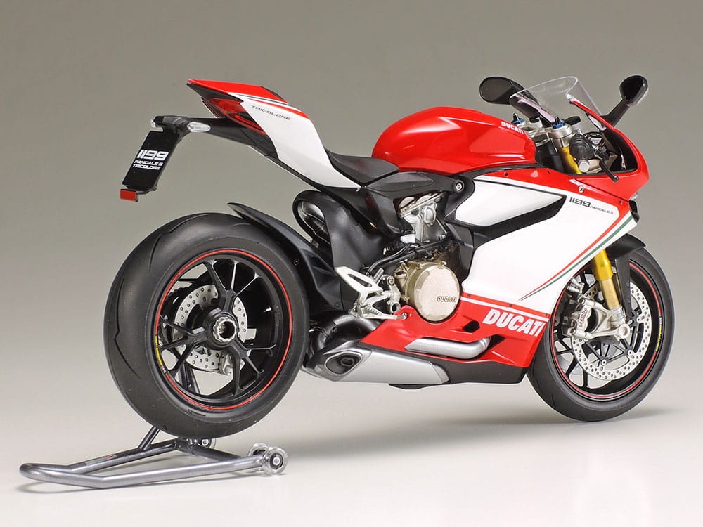Zdjęcie dodatkowe produktu Ducati 1199 Panigale S Tricolore 1:12 Tamiya 14132