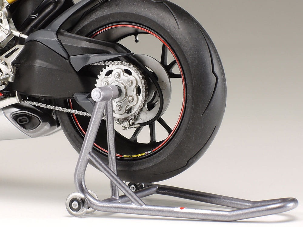 Zdjęcie dodatkowe produktu Ducati 1199 Panigale S Tricolore 1:12 Tamiya 14132