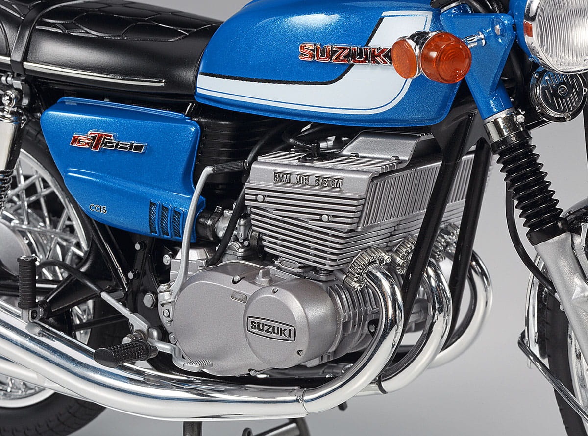 Zdjęcie dodatkowe produktu Suzuki GT380B (1972) 1:12 Hasegawa BK5