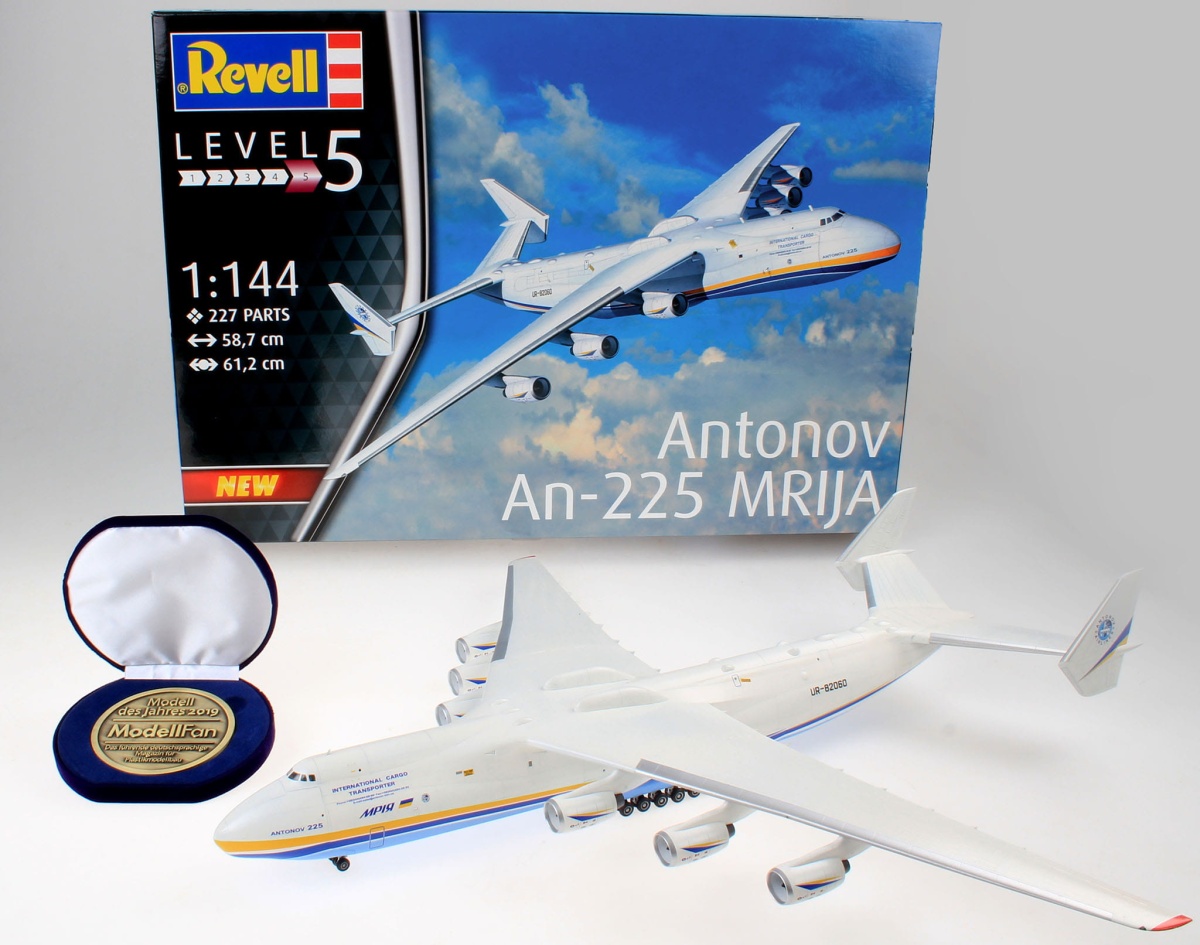 Zdjęcie dodatkowe produktu Antonov AN-225 Mrija 1:144 Revell 04958
