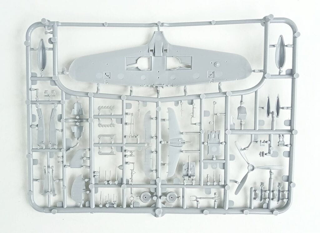 Zdjęcie dodatkowe produktu P-39N Airacobra 1:72 Arma Hobby 70056