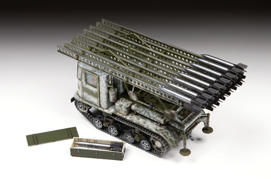Zdjęcie dodatkowe produktu STZ-5 tractor with BM-13 KATYUSHA 1:35 Zvezda 3700