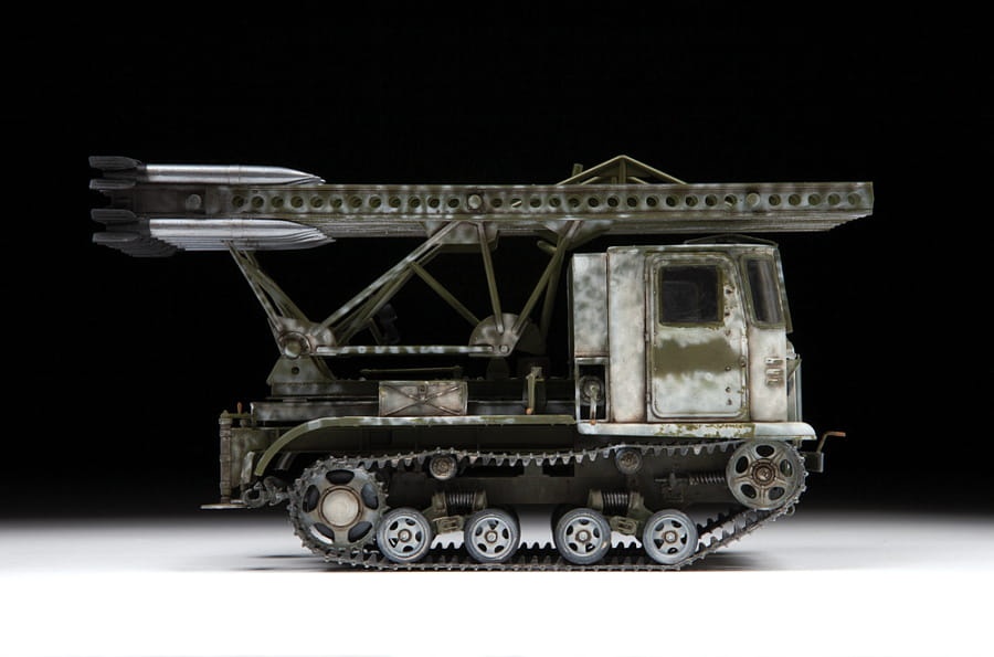 Zdjęcie dodatkowe produktu STZ-5 tractor with BM-13 KATYUSHA 1:35 Zvezda 3700