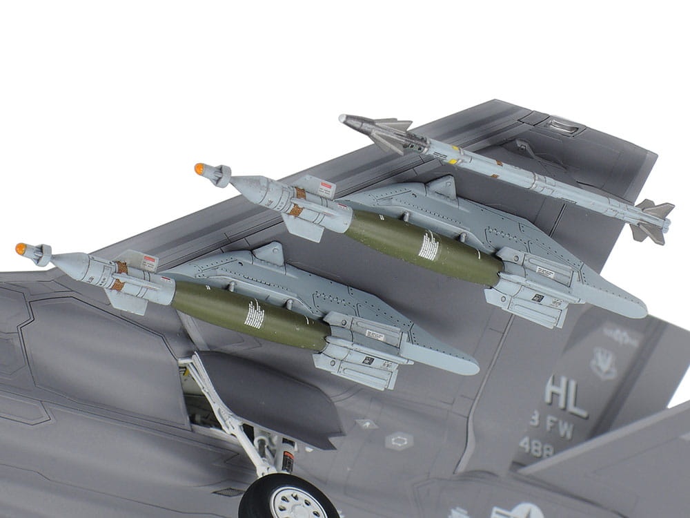 Zdjęcie dodatkowe produktu Lockheed Martin F-35A Lightning II 1:72 Tamiya 60792