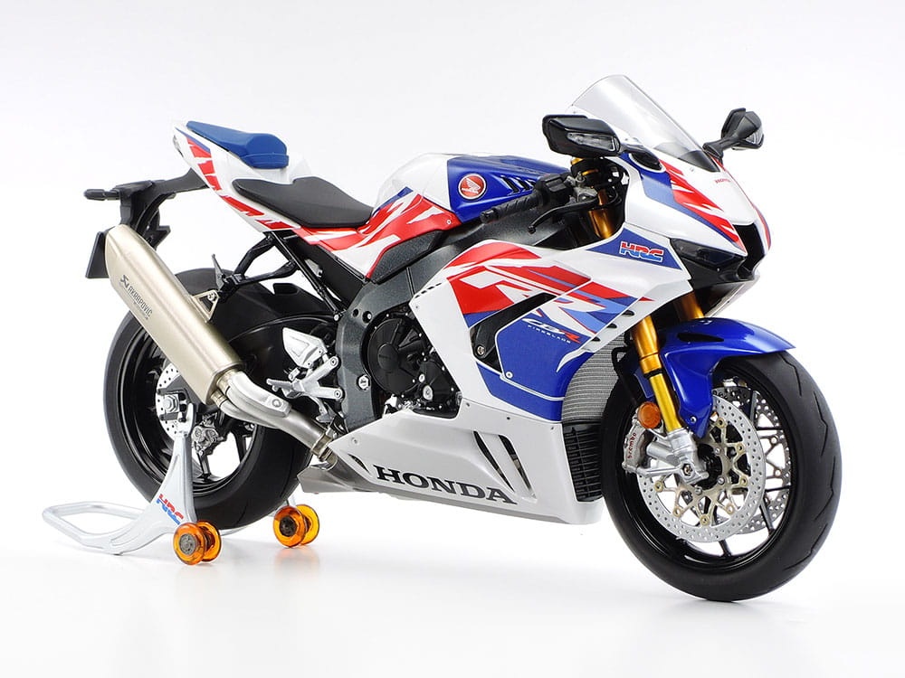 Zdjęcie główne produktu Honda CBR1000RR-R FIREBLADE SP 30th Anniversary 1:12 Tamiya 14141