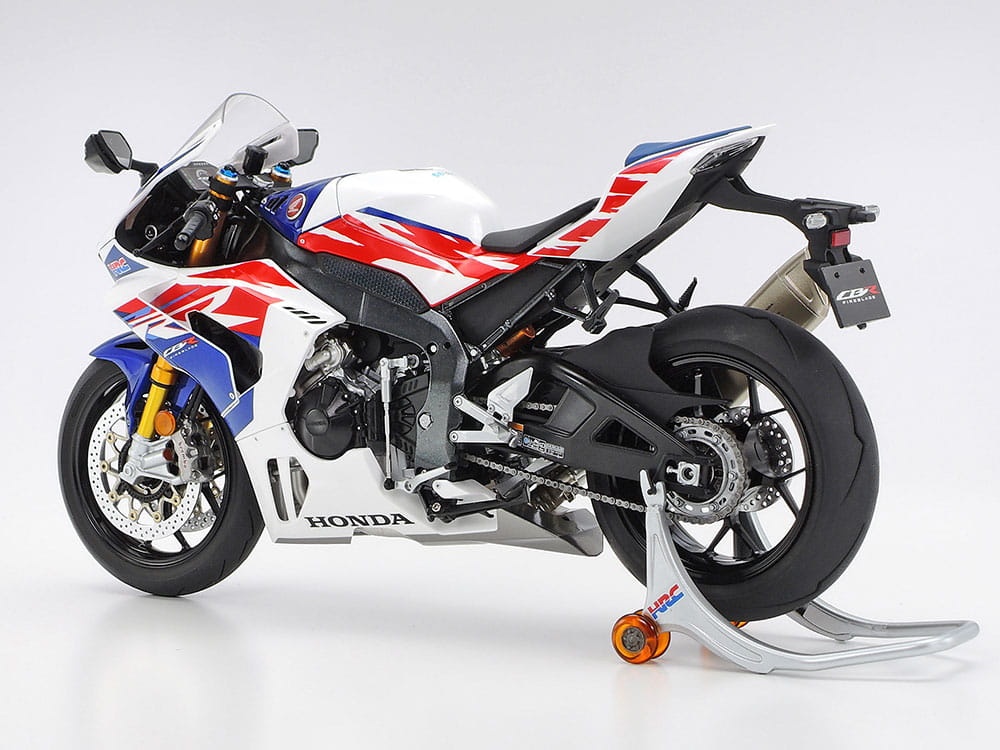 Zdjęcie dodatkowe produktu Honda CBR1000RR-R FIREBLADE SP 30th Anniversary 1:12 Tamiya 14141