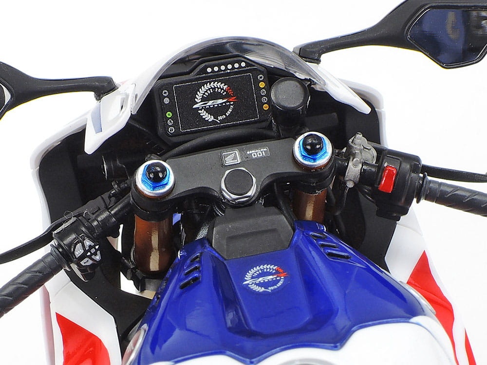 Zdjęcie dodatkowe produktu Honda CBR1000RR-R FIREBLADE SP 30th Anniversary 1:12 Tamiya 14141