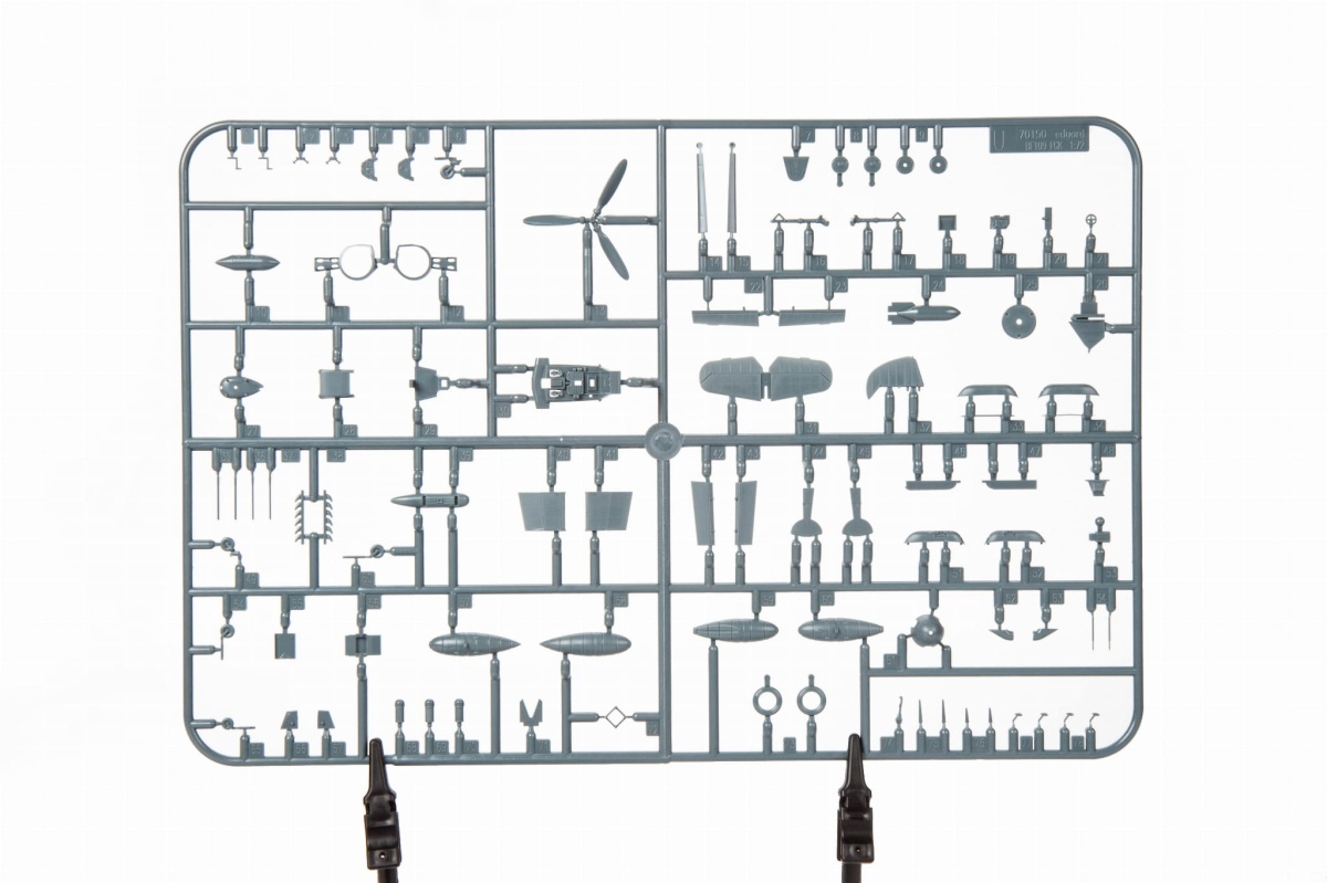 Zdjęcie dodatkowe produktu Bf 109F-2 1:72 Eduard 70154 ProfiPACK