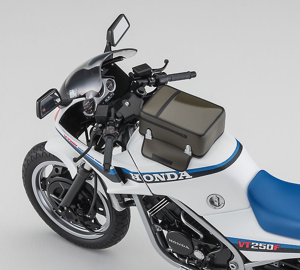 Zdjęcie dodatkowe produktu Honda VT250F (MC08) (1984) 1:12 Hasegawa BK14