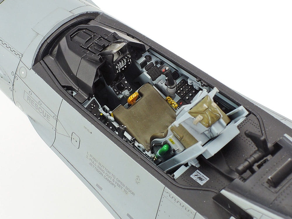 Zdjęcie dodatkowe produktu F-16CJ Fighting Falcon 1:32 Tamiya 60315