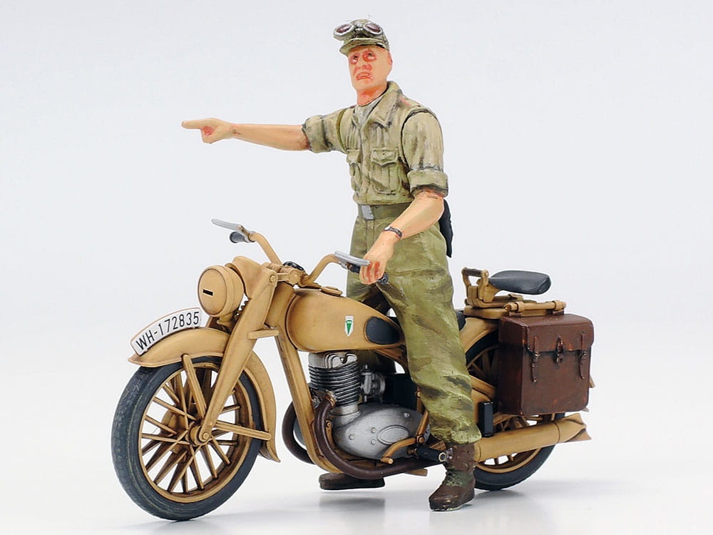Zdjęcie dodatkowe produktu Sd.Kfz.222 Leichter Panzerspahwagen Afrika-Korps 1:35 Tamiya 35286