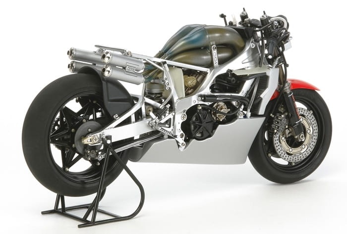 Zdjęcie dodatkowe produktu Honda NSR500 '84 1:12 Tamiya 14121