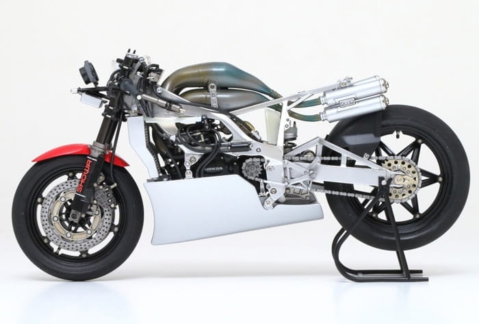 Zdjęcie dodatkowe produktu Honda NSR500 '84 1:12 Tamiya 14121