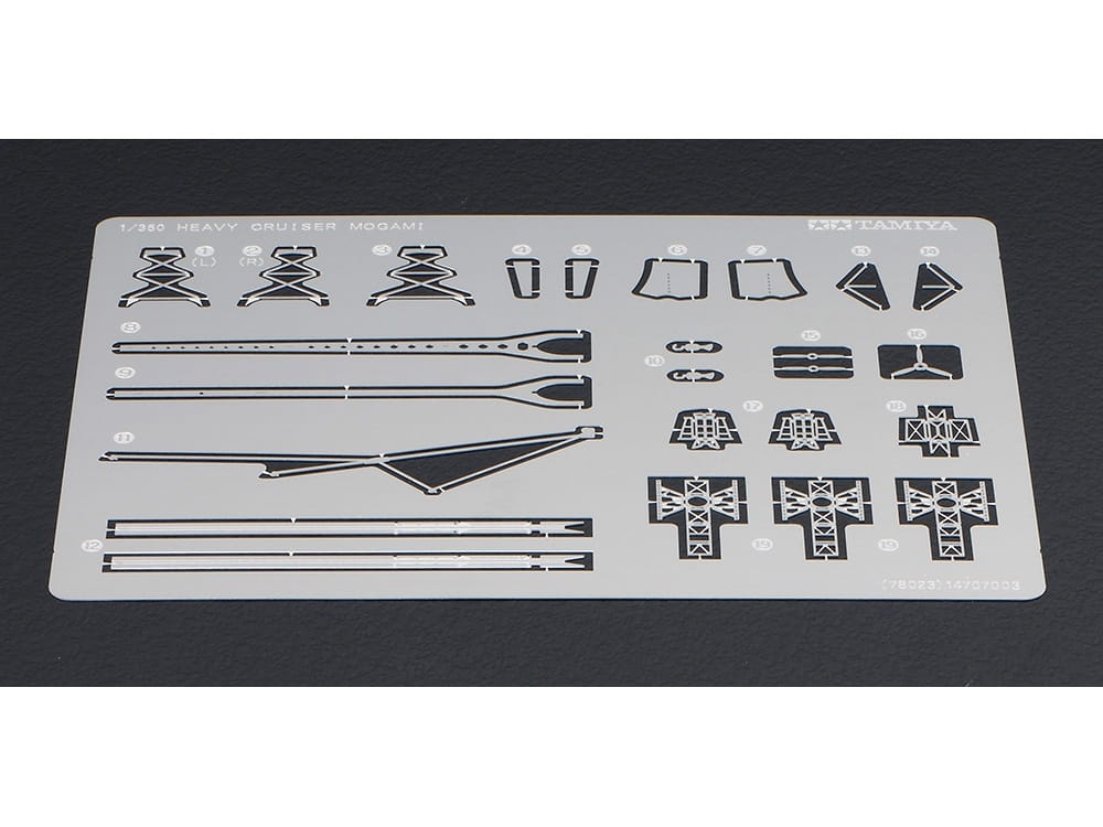Zdjęcie dodatkowe produktu Japanese Heavy Cruiser Mogami 1:350 Tamiya 78023