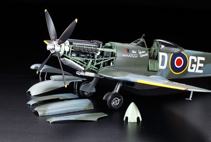 Zdjęcie dodatkowe produktu Supermarine Spitfire Mk.XVIe 1:32 Tamiya 60321