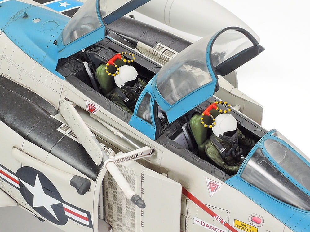 Zdjęcie dodatkowe produktu McDonnell Douglas F-4J Phantom II 1:32 Tamiya 60306