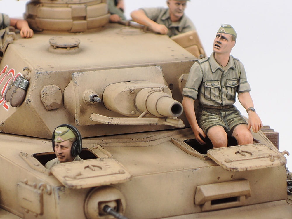 Zdjęcie dodatkowe produktu Panzerkampfwagen IV Ausf.F and Motorcycle Set North Africa 1:35 Tamiya 25208