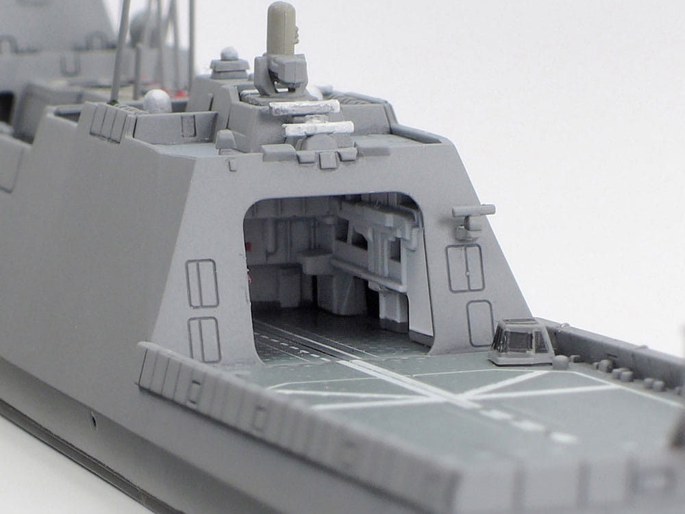 Zdjęcie dodatkowe produktu JMSDF Defense Ship FFM-1 Mogami 1:700 Tamiya 31037