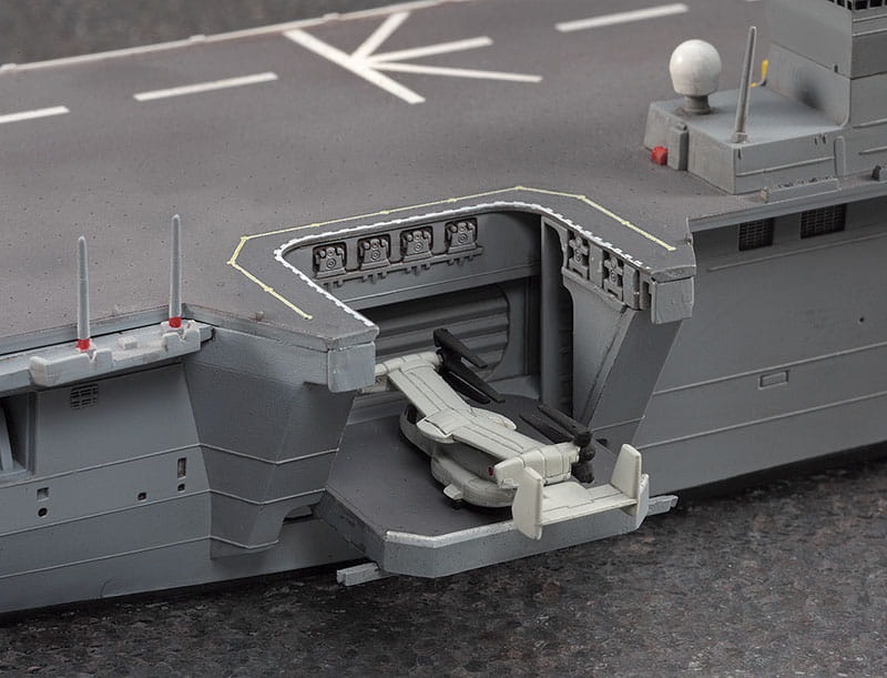 Zdjęcie dodatkowe produktu Izumo JMSDF Destroyer 1:700 Hasegawa WL031