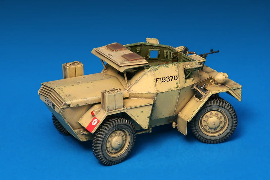 Zdjęcie dodatkowe produktu Dingo Mk.1b British Scout Car W/crew 1:35 MiniArt 35067
