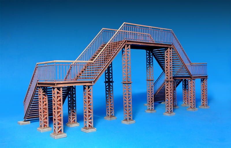 Zdjęcie dodatkowe produktu Pedestrian Bridge 1:35 MiniArt 35522