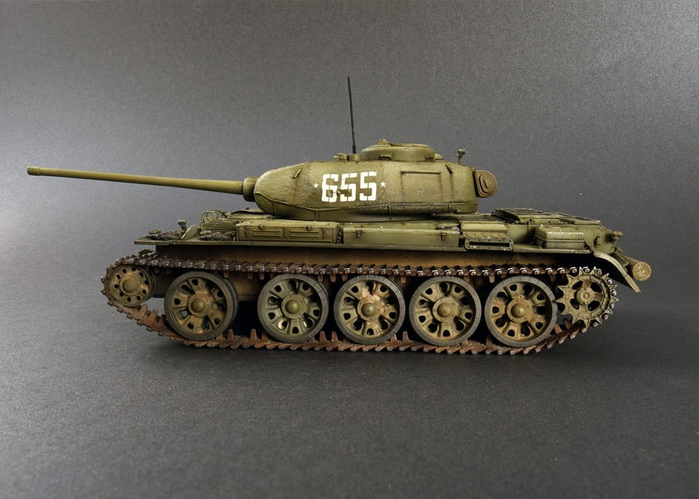Zdjęcie dodatkowe produktu T-44M Soviet Medium Tank 1:35 MiniArt 37002