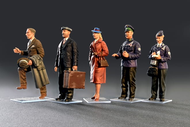 Zdjęcie dodatkowe produktu Tram Crew W/passengers 1:35 MiniArt 38007