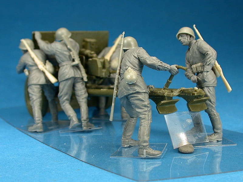 Zdjęcie dodatkowe produktu Soviet Artillery Crew On Maneuver 1:35 MiniArt 35081