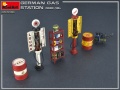 Zdjęcie dodatkowe produktu German Gas Station 1930-40s 1:35 MiniArt 35598