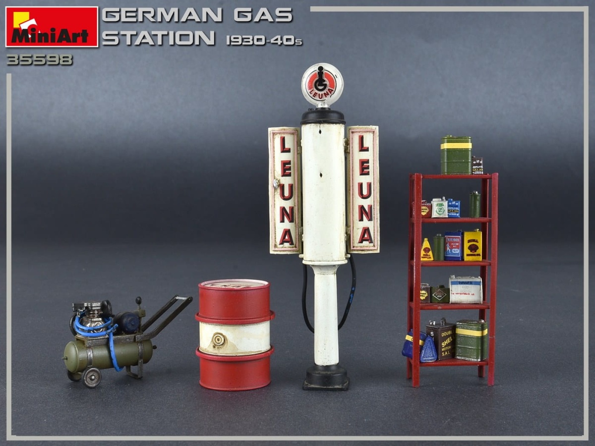 Zdjęcie dodatkowe produktu German Gas Station 1930-40s 1:35 MiniArt 35598