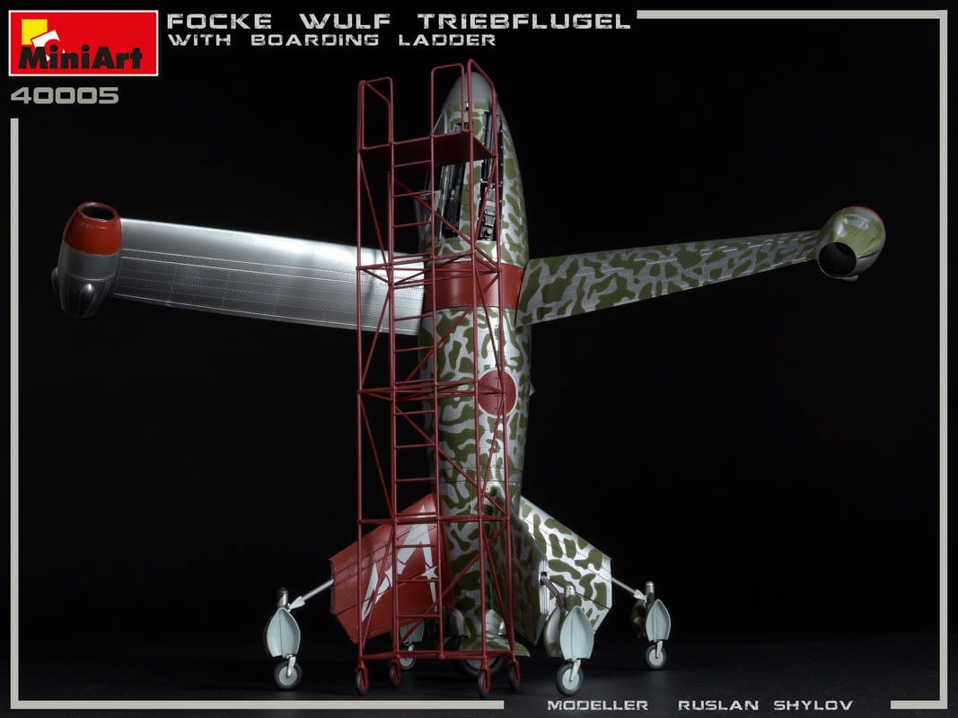Zdjęcie dodatkowe produktu Fw Triebflugel With Boarding Ladder 1:35 MiniArt 40005
