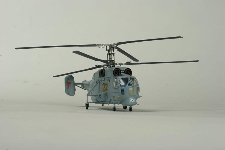 Zdjęcie dodatkowe produktu Ka-27 Helix A Submarine Hunter Helicopter 1:72 Zvezda 7214