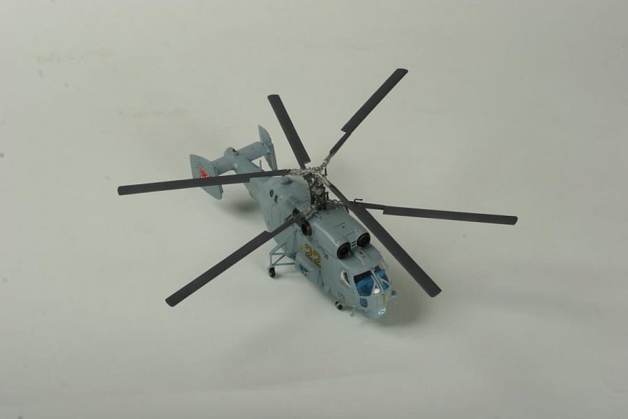 Zdjęcie dodatkowe produktu Ka-27 Helix A Submarine Hunter Helicopter 1:72 Zvezda 7214