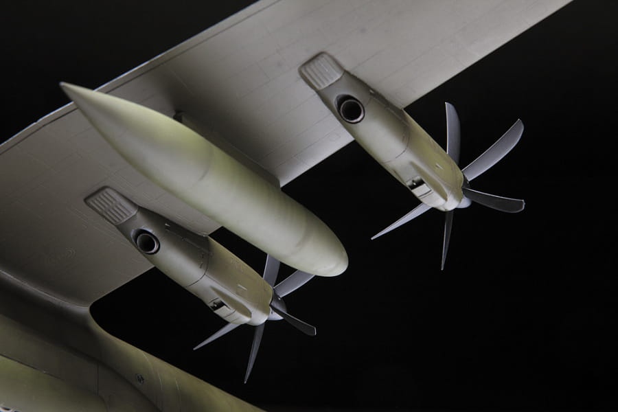 Zdjęcie dodatkowe produktu C-130J-30 amerykański samolot transportowy 1:72 Zvezda 7324