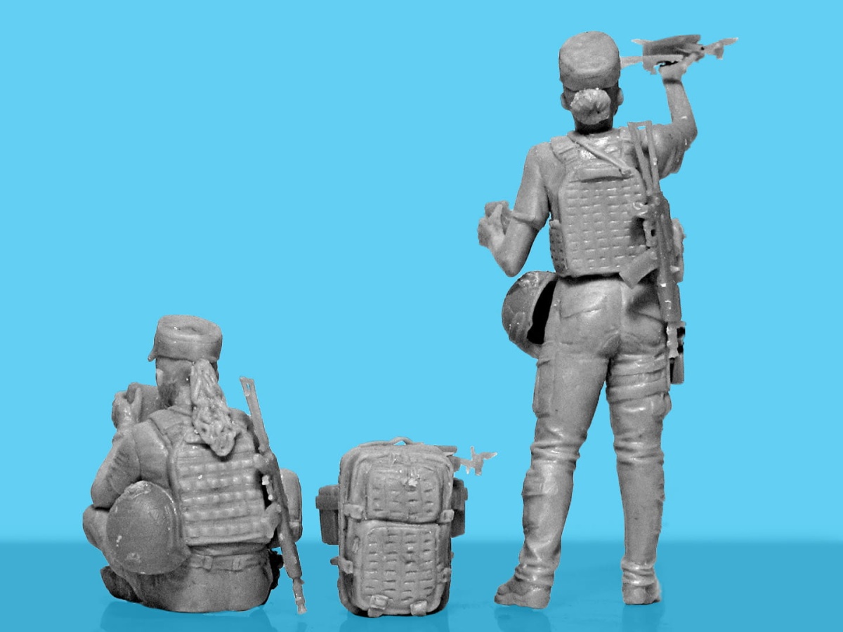 Zdjęcie dodatkowe produktu War has no gender (female service of Ukraine Armed Forces) 1:35 ICM 35755