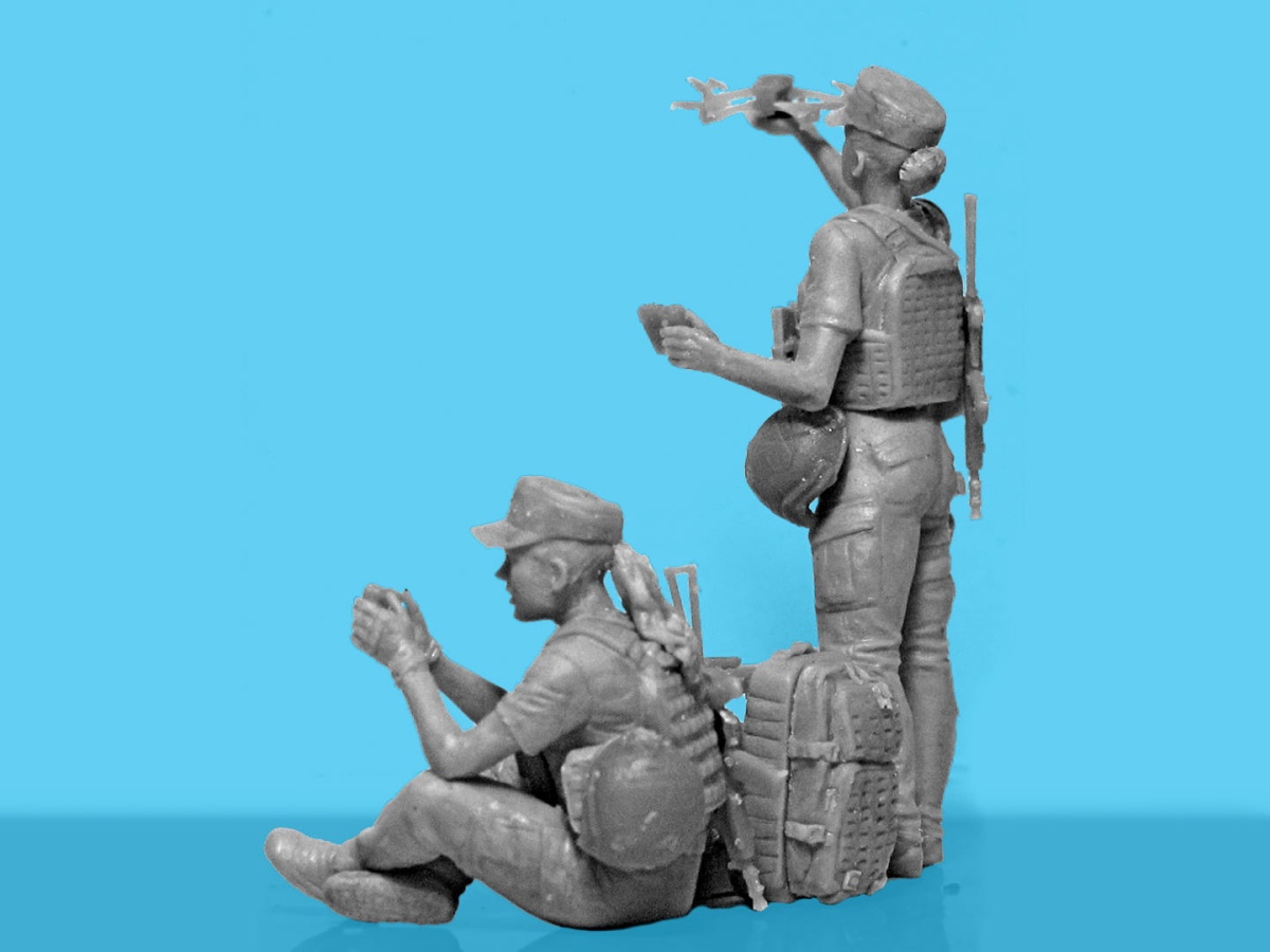 Zdjęcie dodatkowe produktu War has no gender (female service of Ukraine Armed Forces) 1:35 ICM 35755