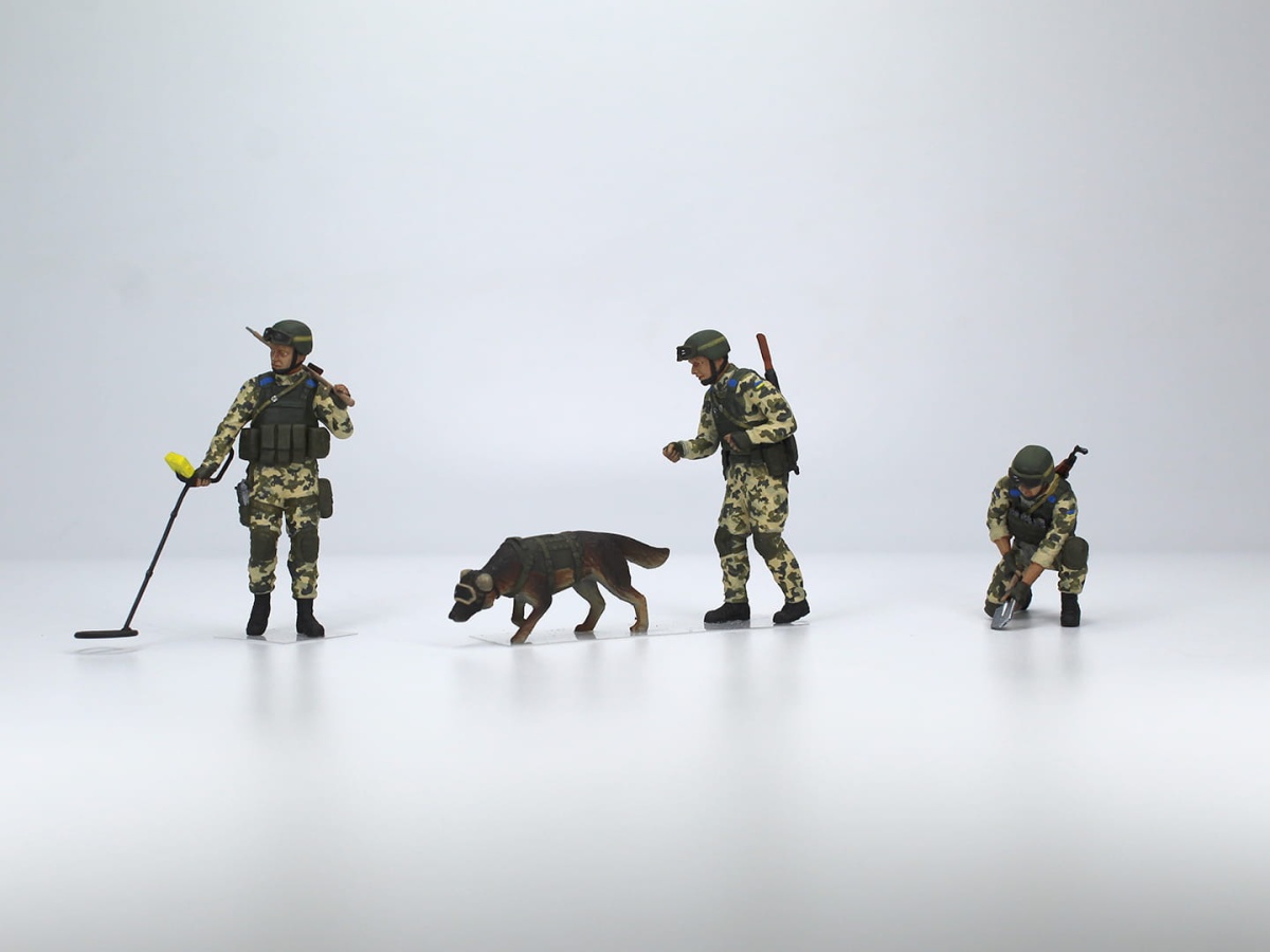 Zdjęcie dodatkowe produktu Sappers of UA (To be ahead, to save the life) 1:35 ICM 35753