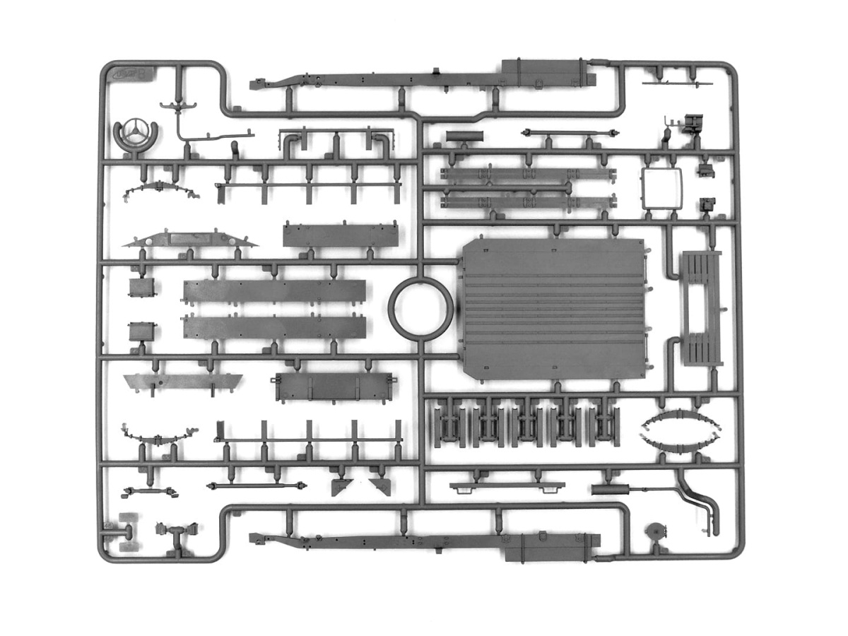 Zdjęcie dodatkowe produktu G7107 US Cargo Truck 1:35 ICM 35598