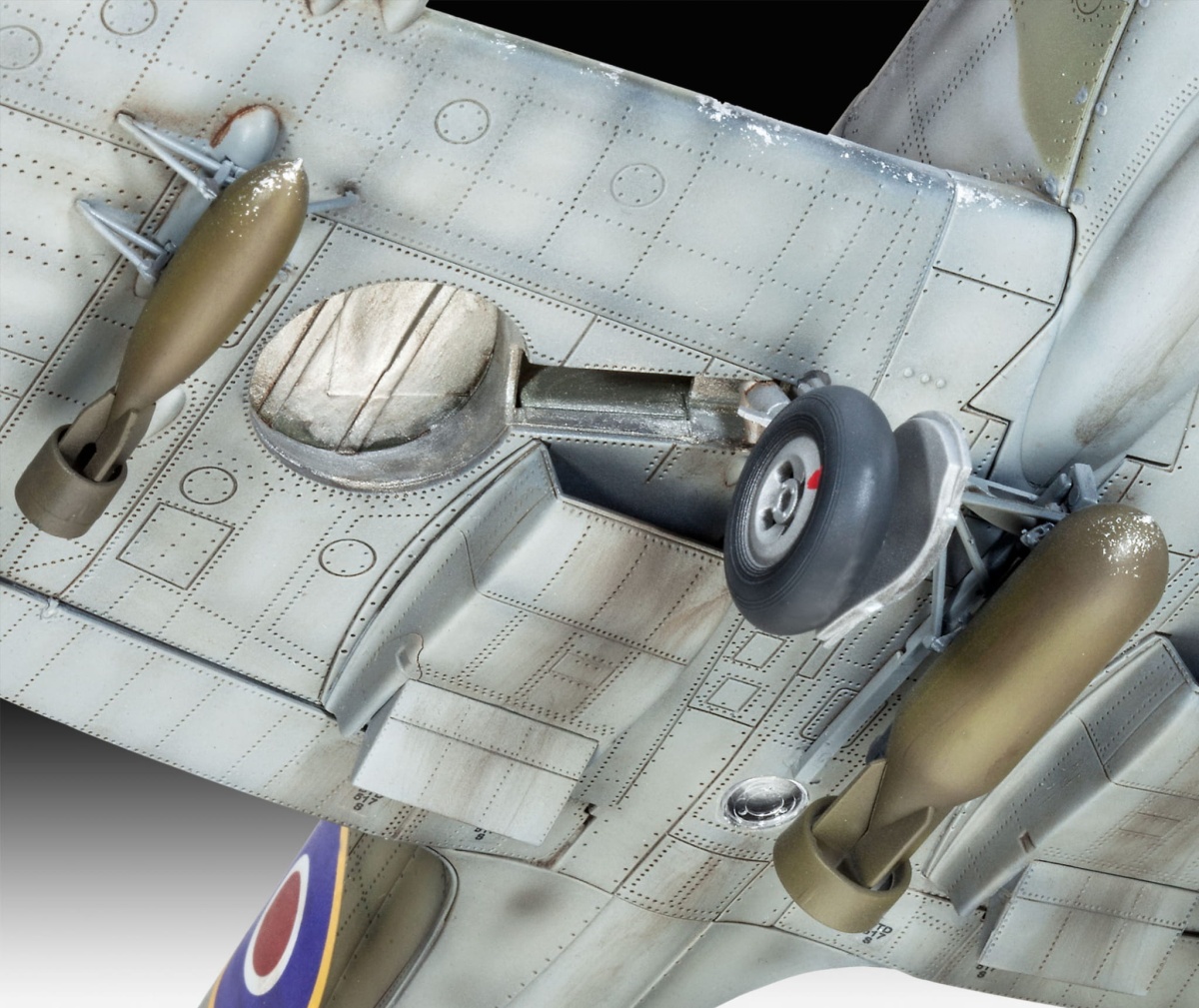 Zdjęcie dodatkowe produktu Spitfire Mk.IXC 1:32 Revell 03927