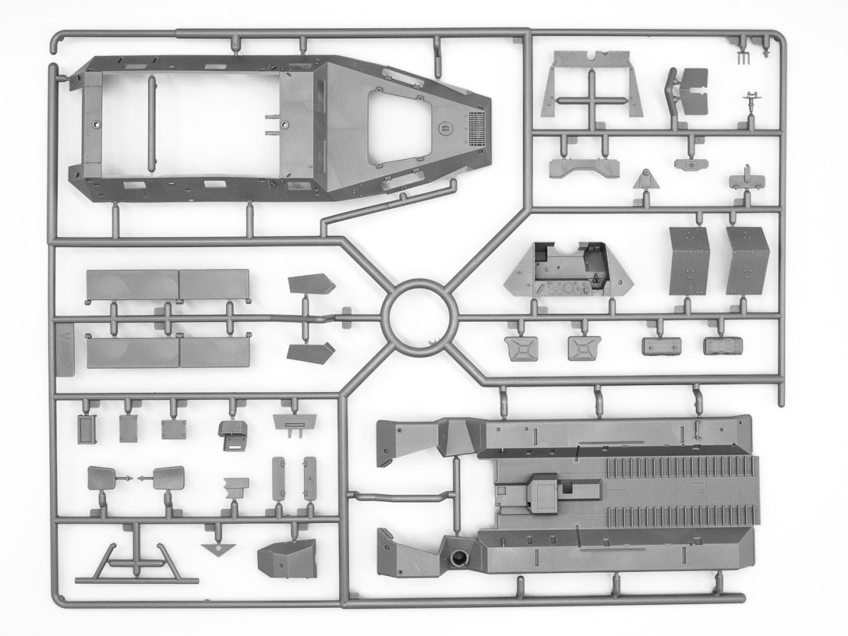 Zdjęcie dodatkowe produktu Sd. Kfz. 251/8 Ausf A Krankenpanzerwagen 1:35 ICM 35113