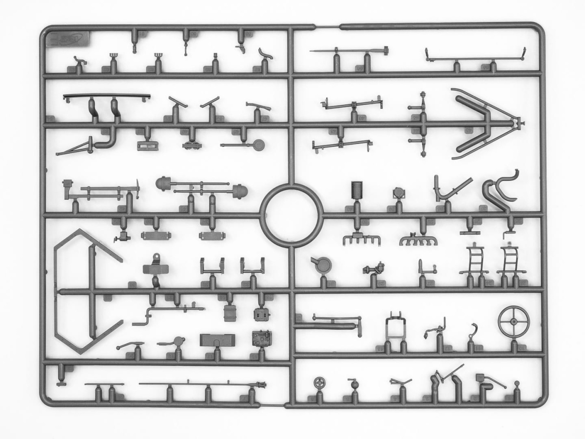 Zdjęcie dodatkowe produktu Sd. Kfz. 251/8 Ausf A Krankenpanzerwagen 1:35 ICM 35113