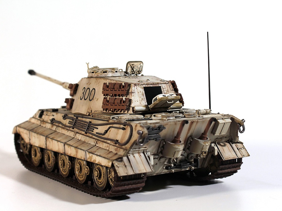 Zdjęcie dodatkowe produktu Pz.Kpfw.VI Ausf.B King Tiger with Henschel Turret (late production) 1:35 ICM 35363